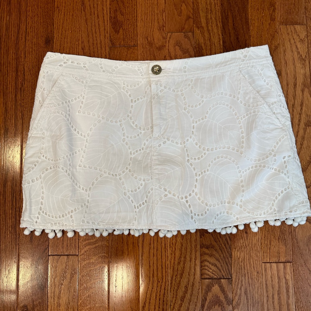 EUC Lilly Pulitzer skort | White embroidered | Size 10